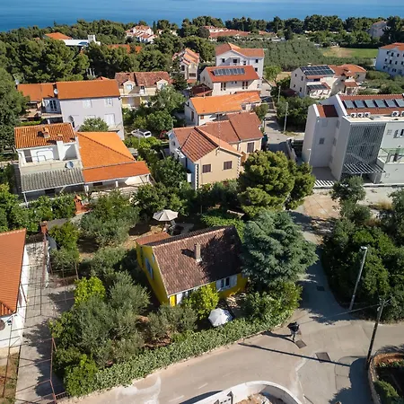 Dom wakacyjny House Bojan