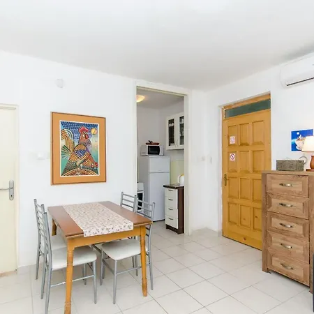 House Bojan Nyaraló