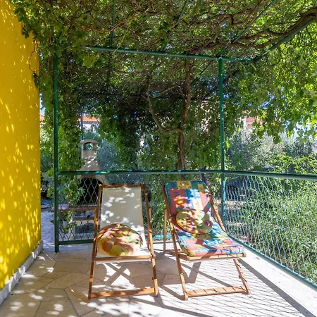 Dom wakacyjny House Bojan *