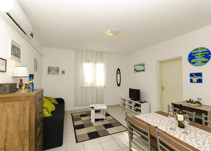 Semesterbostad House Bojan