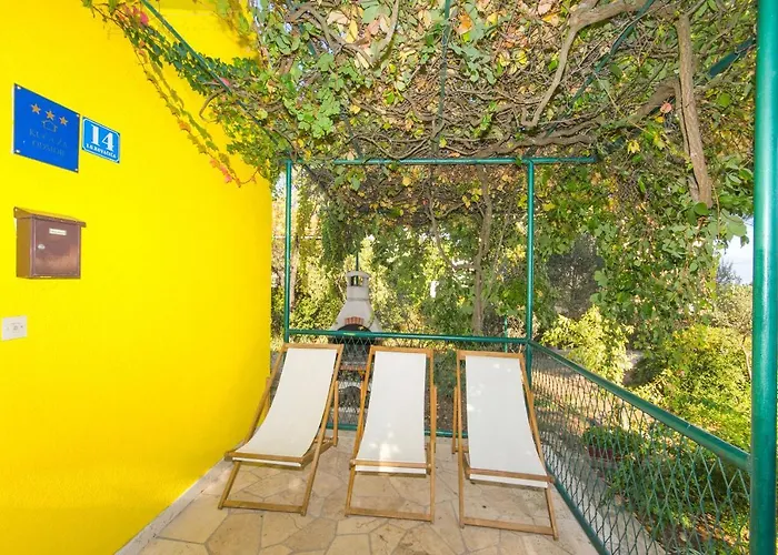 Semesterbostad House Bojan