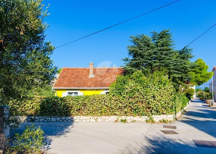 House Bojan Semesterbostad