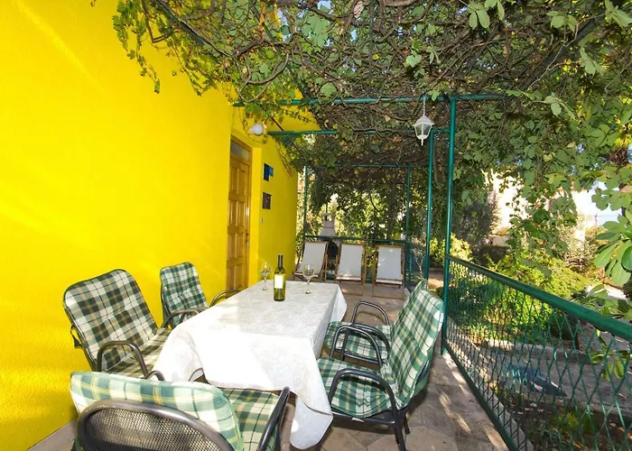 Semesterbostad House Bojan