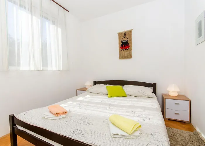 Semesterbostad House Bojan