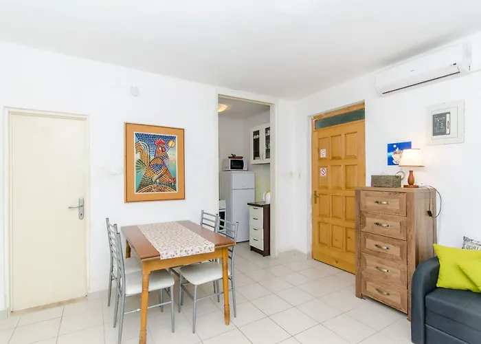 House Bojan Semesterbostad